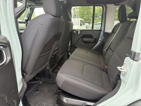 Used 2023 Jeep Wrangler Unlimited w/ Sun & Screen Package AWD/4WD image 14