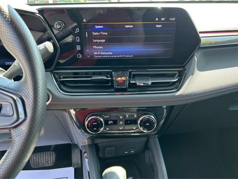 Used 2024 Chevrolet TrailBlazer RS w/ Convenience Package AWD/4WD image 14