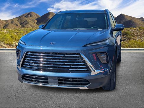 Used 2025 Buick Enclave Preferred image 11