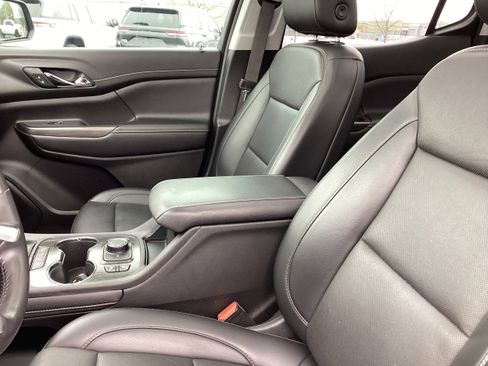 Used 2021 GMC Acadia SLT w/ Elevation Edition image 12