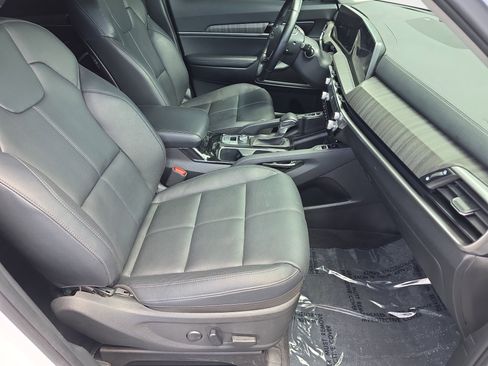 Used 2023 Kia Telluride EX w/ EX Captain's Chair Package FWD image 10