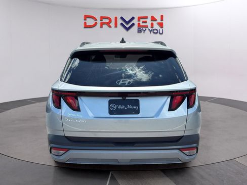 Used 2025 Hyundai Tucson SEL FWD image 3