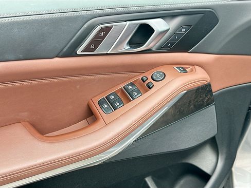 Used 2024 BMW X5 sDrive40i w/ Parking Assistance Package image 18