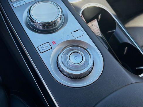 Used 2025 Genesis GV70 2.5T image 14