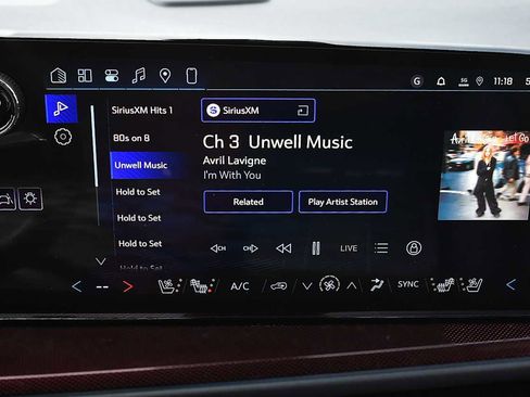 New 2026 Chevrolet Traverse RS image 17