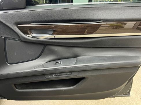 Used 2012 BMW 750Li image 28