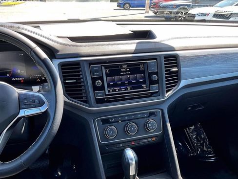 Certified 2023 Volkswagen Atlas Cross Sport SE image 20