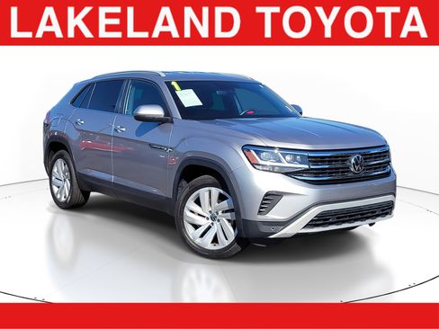 Used 2021 Volkswagen Atlas Cross Sport SE image 1