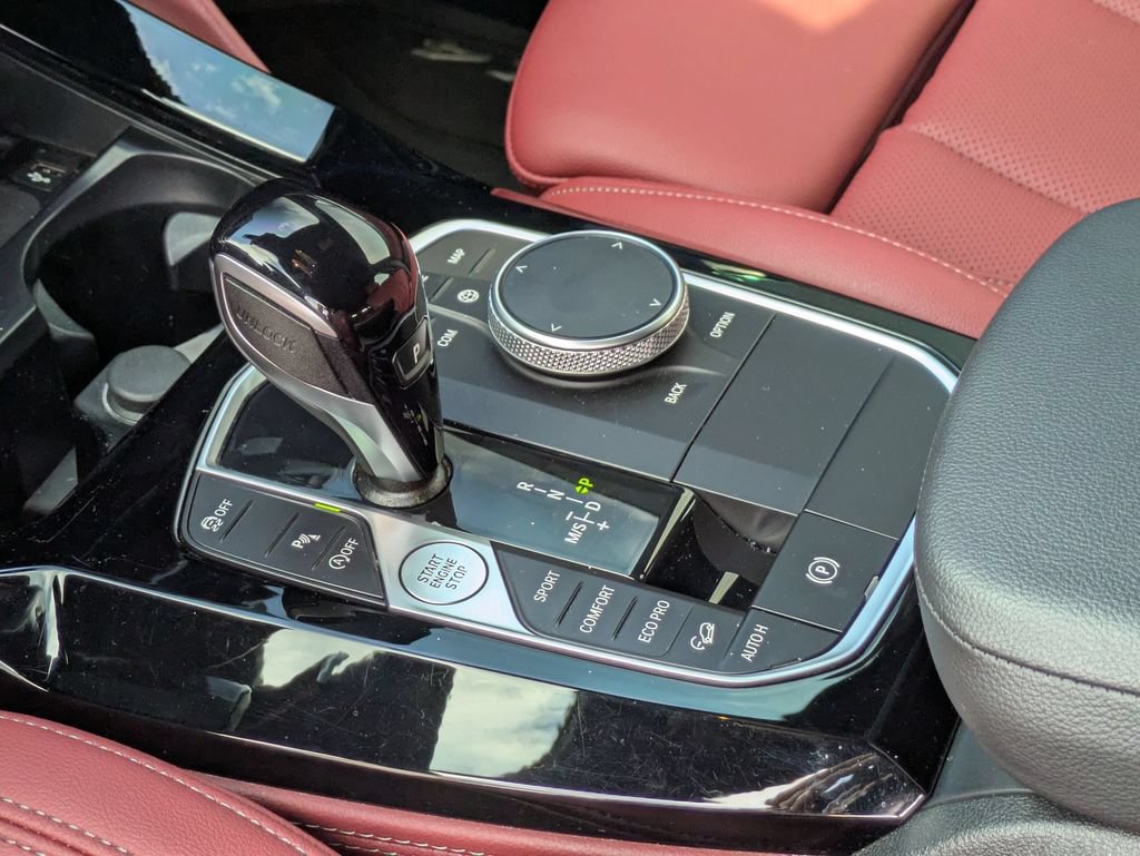 Used 2024 BMW X4 xDrive30i w/ M Sport Package AWD/4WD image 18