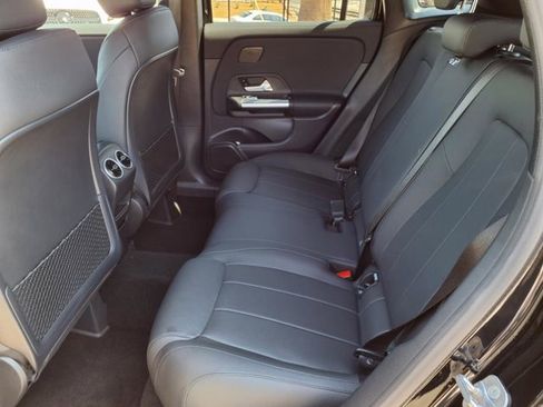 Used 2025 Mercedes-Benz GLA 250 image 42