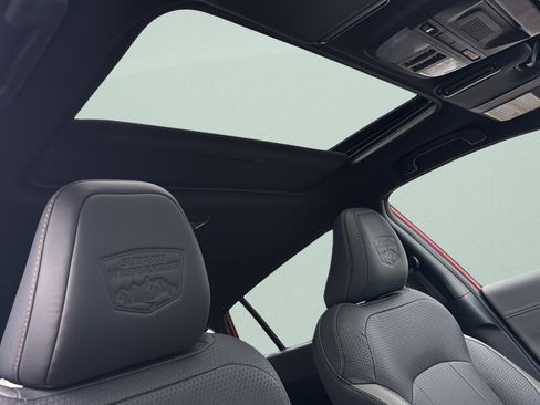 Certified 2024 Subaru Crosstrek 2.5i Wilderness w/ Crosstrek Mirror Package AWD/4WD image 31