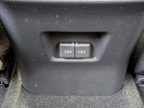 Used 2025 Toyota RAV4 XLE image 19