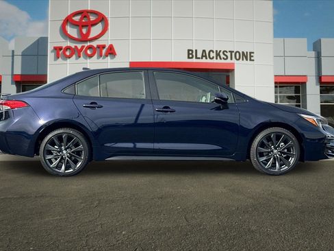 Certified 2026 Toyota Corolla SE w/ SE Premium Package image 2