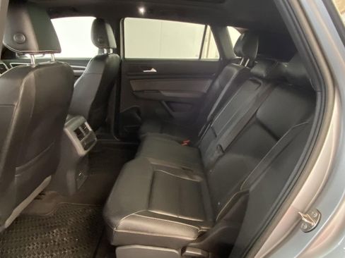 Used 2022 Volkswagen Atlas Cross Sport SEL R-Line image 19