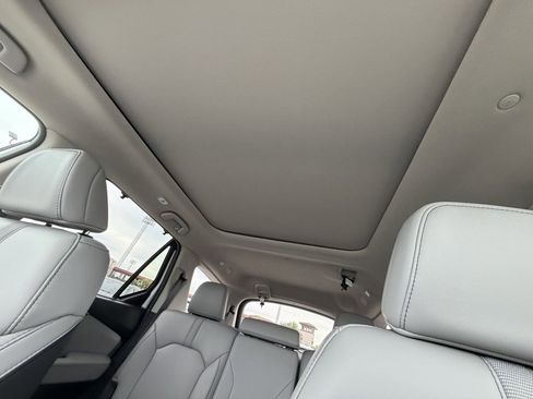 Used 2025 Honda Pilot Touring image 33