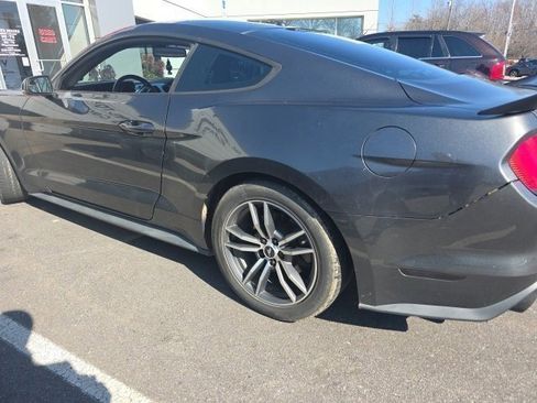 Used 2017 Ford Mustang Premium image 2