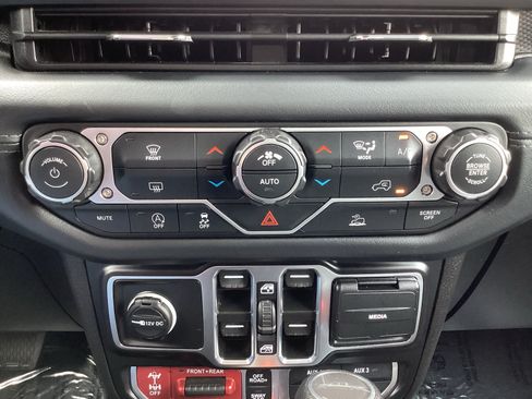 Used 2026 Jeep Gladiator Rubicon AWD/4WD image 20