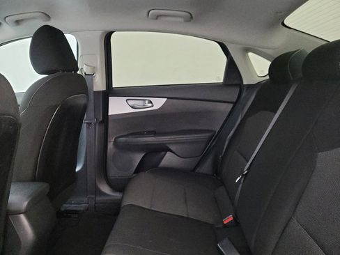 Used 2022 Kia Forte LXS image 18