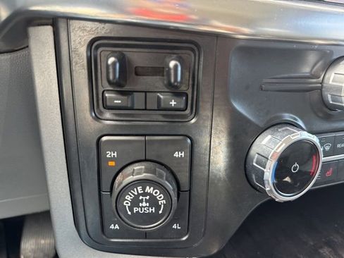 Used 2022 Ford F150 Lariat w/ Equipment Group 501A Mid image 21