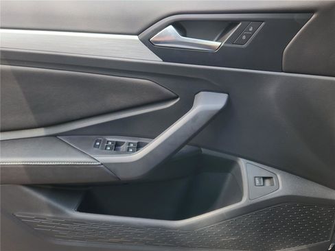 New 2025 Volkswagen Jetta S image 8