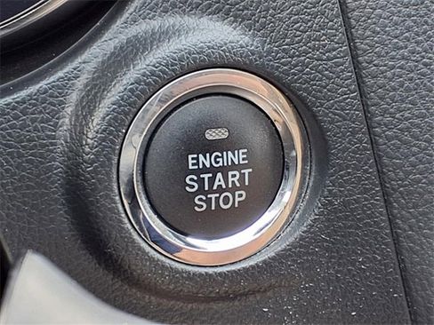 Used 2018 Subaru Outback 2.5i Limited image 16