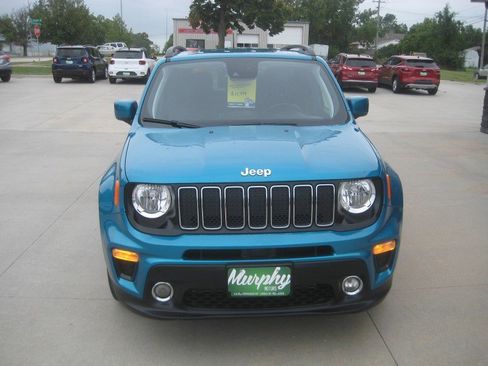 Used 2021 Jeep Renegade Latitude w/ Convenience Group image 3