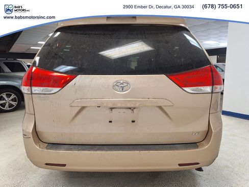 Used 2016 Toyota Sienna L FWD image 5