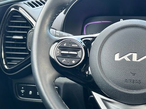 Certified 2024 Kia Soul EX image 22