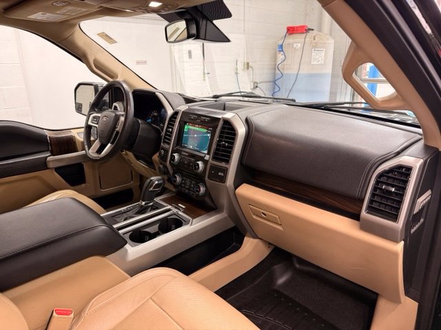 Used 2017 Ford F150 Lariat w/ Equipment Group 502A Luxury AWD/4WD image 25