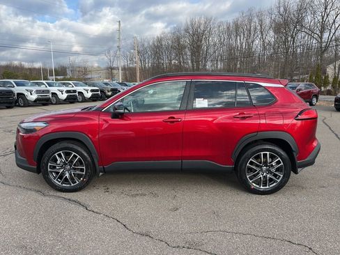 Used 2026 Toyota Corolla Cross XLE w/ Convenience Package image 3