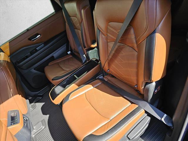 Used 2022 Nissan Pathfinder Platinum AWD/4WD image 19