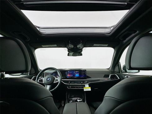 New 2026 BMW X5 xDrive50e w/ Executive Package image 22