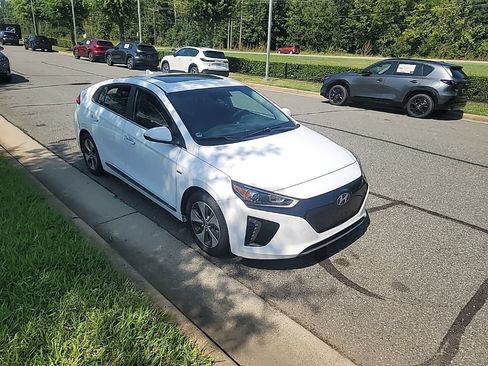 Used 2019 Hyundai Ioniq Limited FWD image 6