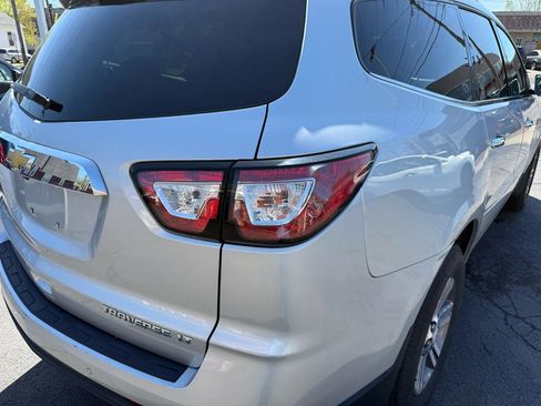 Used 2015 Chevrolet Traverse LT FWD image 11