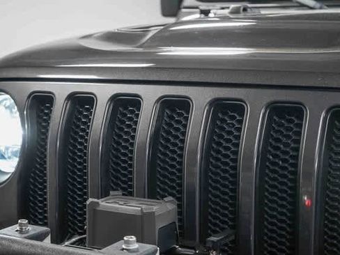 Used 2019 Jeep Wrangler Unlimited Sport image 5