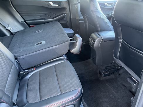 Used 2025 Ford Escape ST-Line Select AWD/4WD image 19