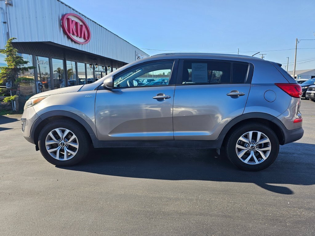 Used 2016 Kia Sportage LX w/ LX Popular Package AWD/4WD image 2