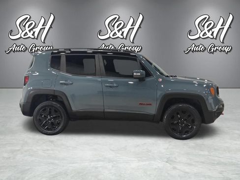 Used 2018 Jeep Renegade Trailhawk w/ Cold Weather Group II AWD/4WD image 18