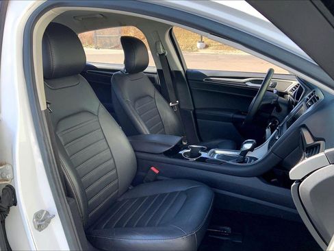 Used 2015 Ford Fusion SE w/ Equipment Group 202A image 7