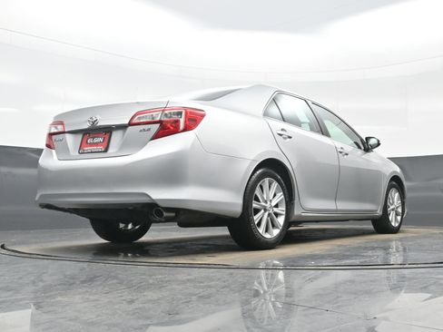 Used 2014 Toyota Camry XLE image 28