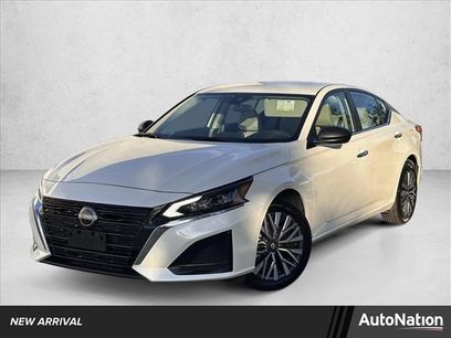 Used 2024 Nissan Altima 2.5 SV
