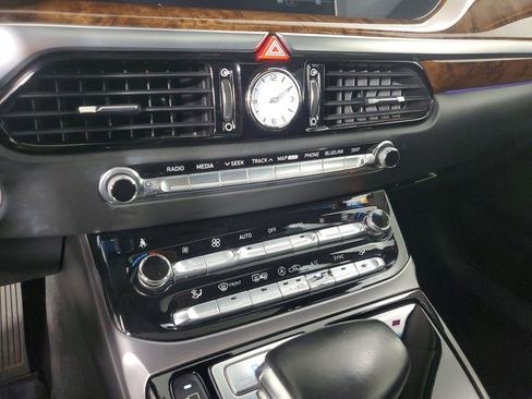 Used 2017 Genesis G90 3.3T Premium RWD image 42