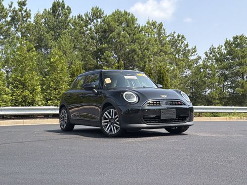 Used 2025 MINI Cooper S FWD image 2