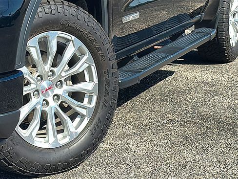 Used 2022 GMC Sierra 1500 Elevation w/ LPO, Elevation Black Package RWD image 3