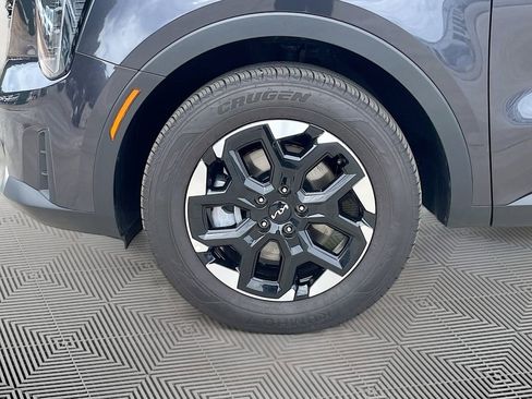 Certified 2025 Kia Sorento S AWD/4WD image 11
