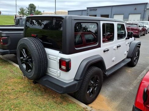 Used 2023 Jeep Wrangler Unlimited Sport AWD/4WD image 8