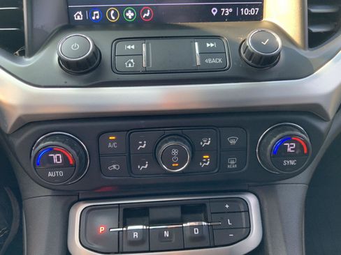 Used 2021 GMC Acadia SLE w/ Driver Convenience Package FWD image 39