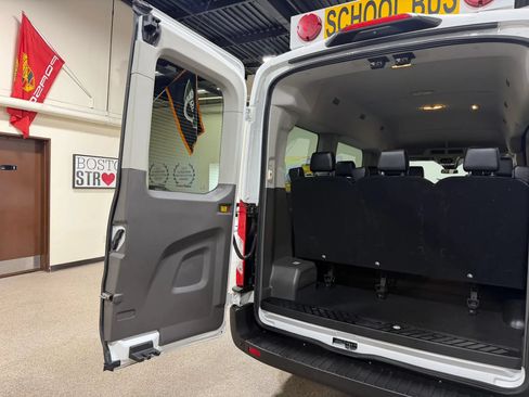 Used 2020 Ford Transit 150 XL RWD image 22