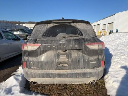 Used 2020 Ford Escape SE image 6