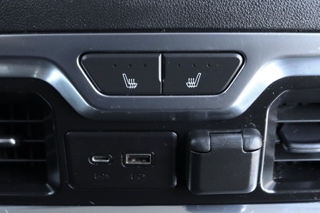 Used 2019 Chevrolet Silverado 1500 LTZ AWD/4WD image 35